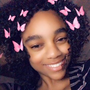 Meet your Posher, Kaela